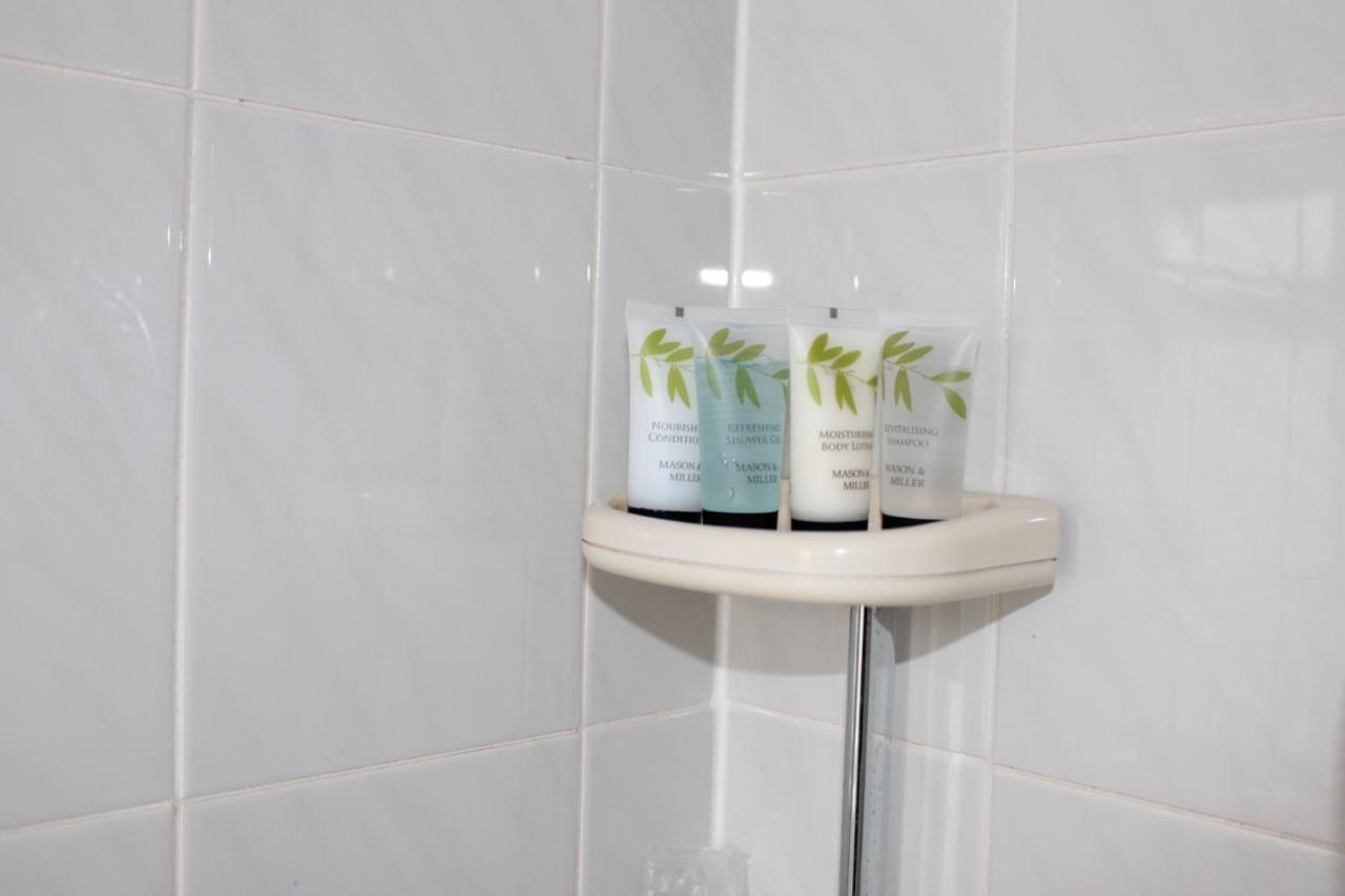 Cosy Home For Business, Contractors, Families Near Walsgrave Hospital, Supermarket Free Parking Apartment *