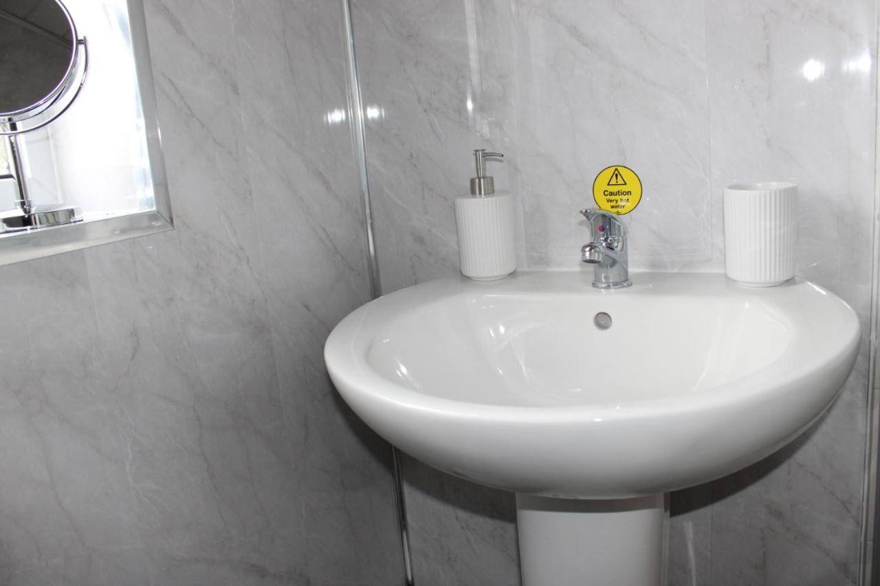 Cosy Home For Business, Contractors, Families Near Walsgrave Hospital, Supermarket Free Parking * Coventry