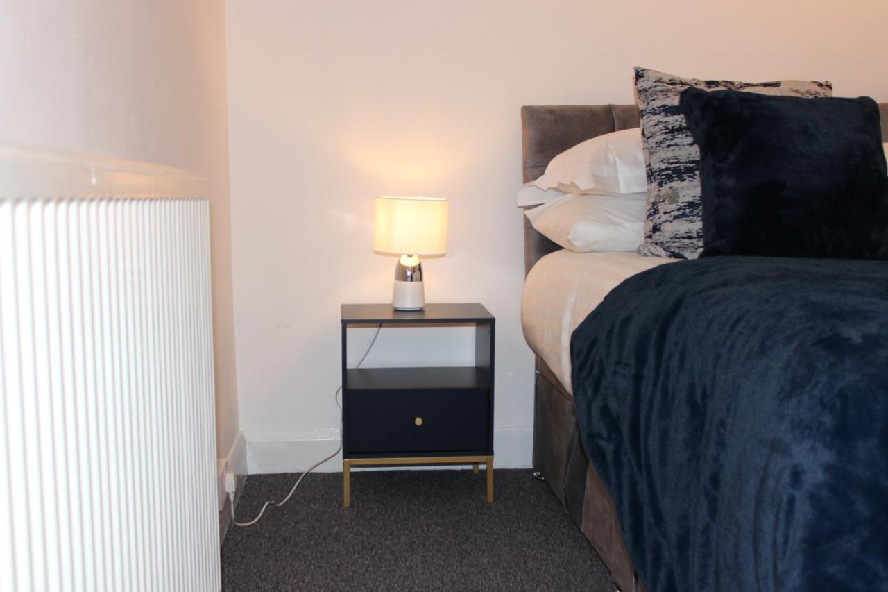 Cosy Home For Business, Contractors, Families Near Walsgrave Hospital, Supermarket Free Parking