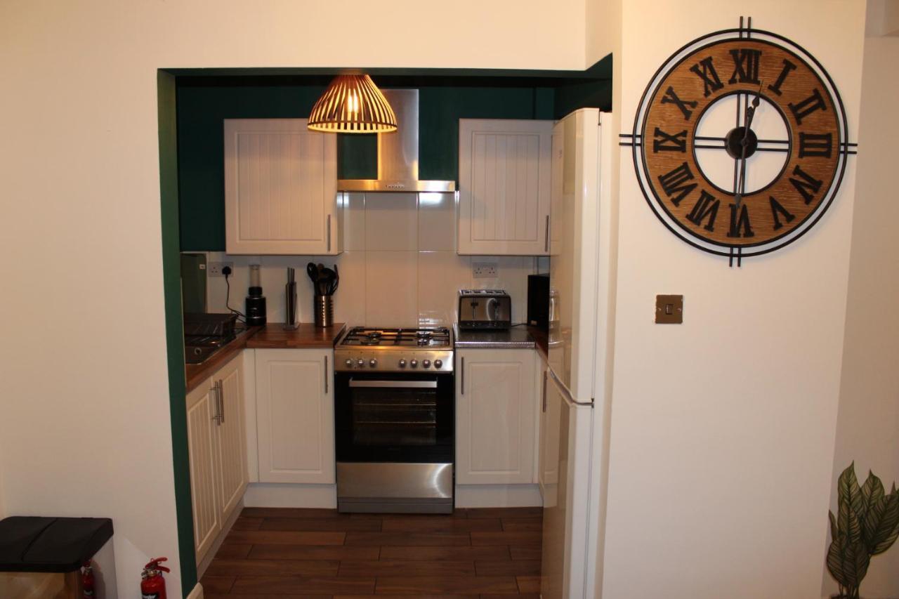 Apartment Cosy Home For Business, Contractors, Families Near Walsgrave Hospital, Supermarket Free Parking