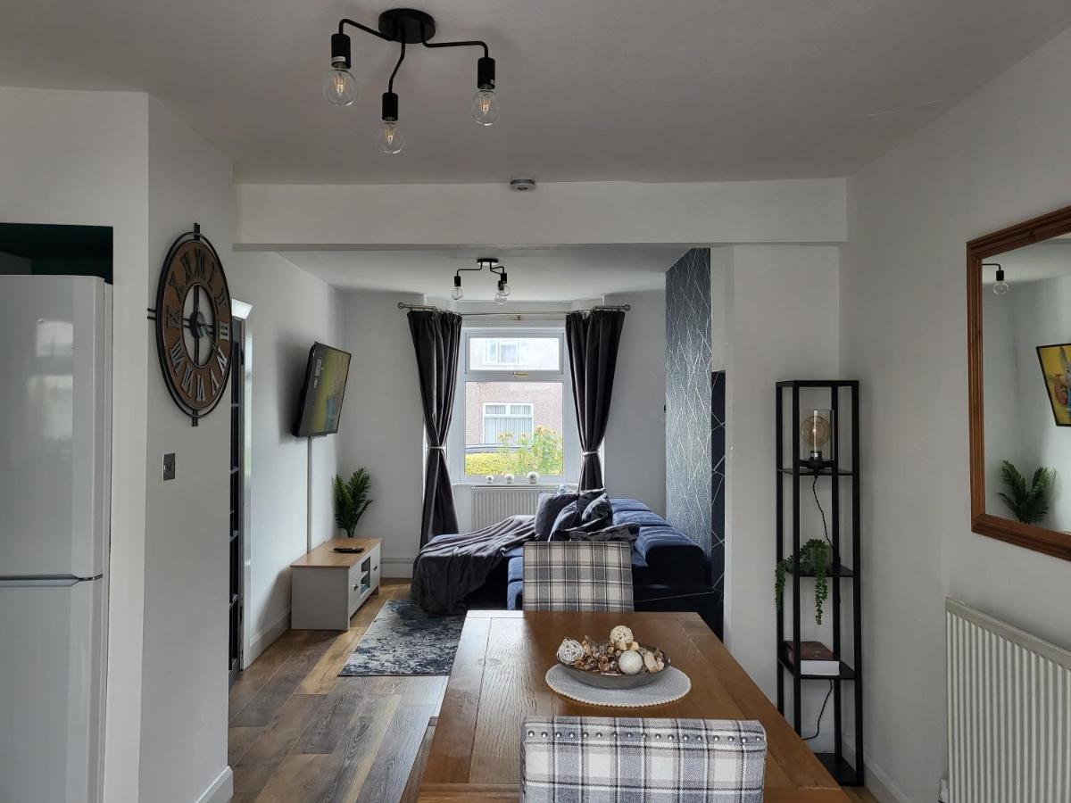 Cosy Home For Business, Contractors, Families Near Walsgrave Hospital, Supermarket Free Parking Coventry
