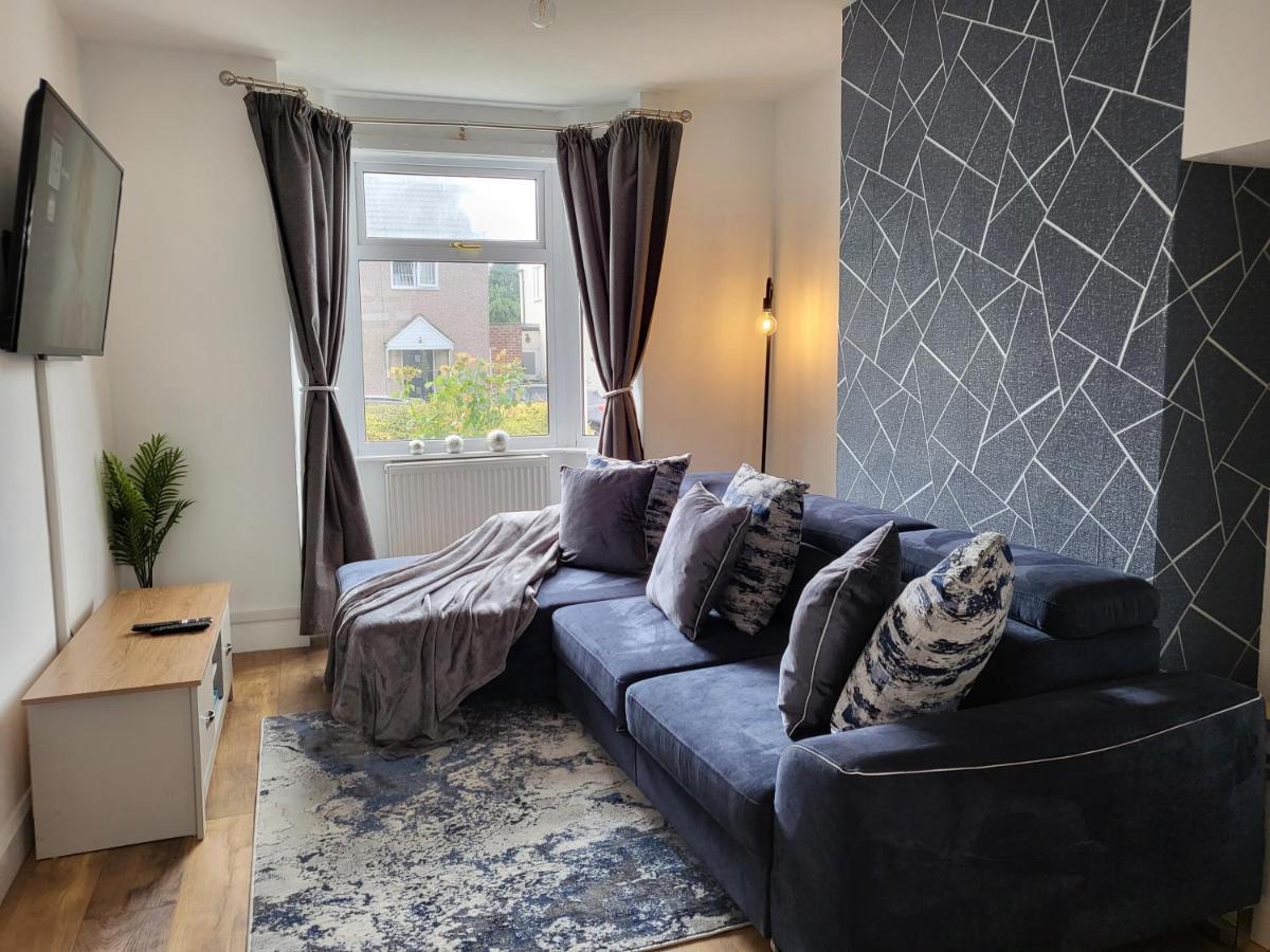 Cosy Home For Business, Contractors, Families Near Walsgrave Hospital, Supermarket Free Parking Apartment Coventry