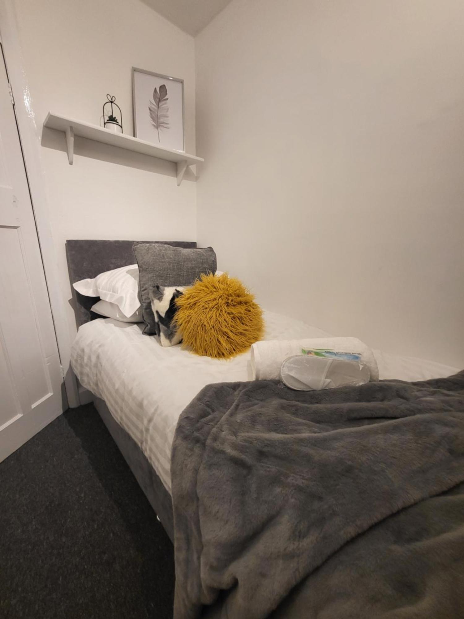 Apartment Cosy Home For Business, Contractors, Families Near Walsgrave Hospital, Supermarket Free Parking Coventry