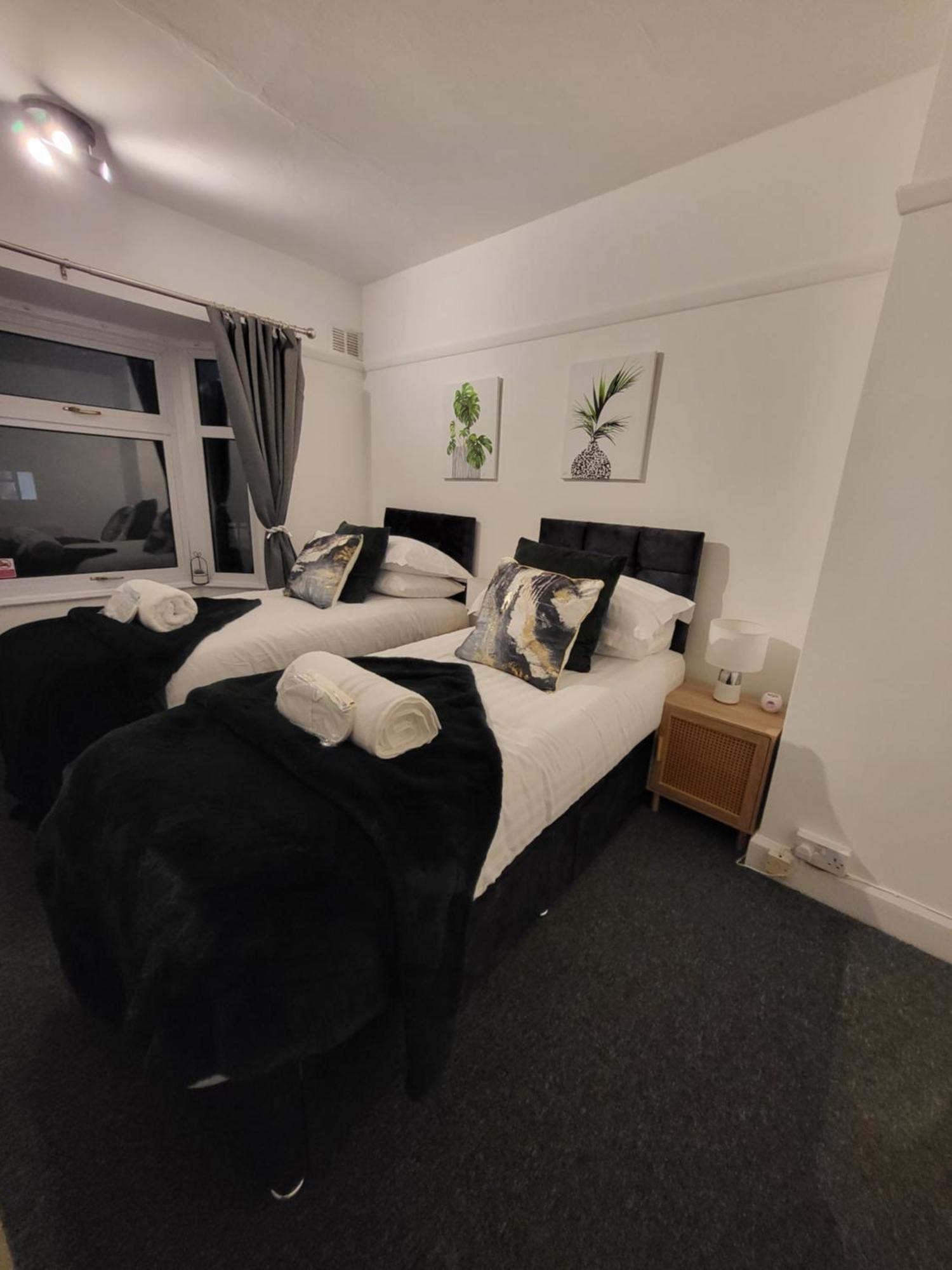 Apartment Cosy Home For Business, Contractors, Families Near Walsgrave Hospital, Supermarket Free Parking *